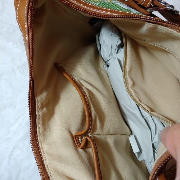 NWT GIANI BERNINI BOTANICAL LINEN HOBO BAG - Picture 5 of 16